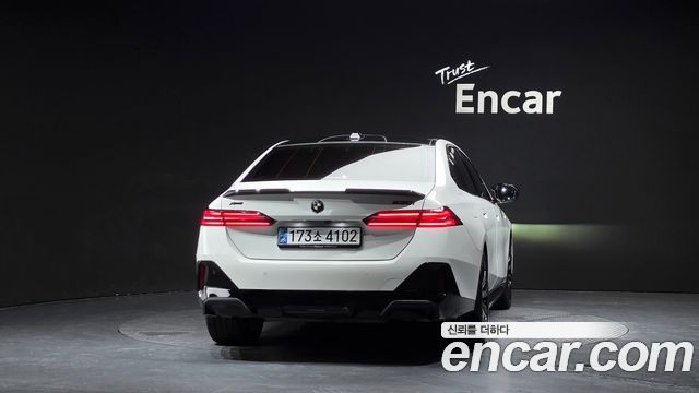 BMW 5 Series (G60) 530i xDrive M Sport 2024 — фото 4