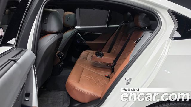 BMW 5 Series (G60) 530i xDrive M Sport 2024 — фото 11