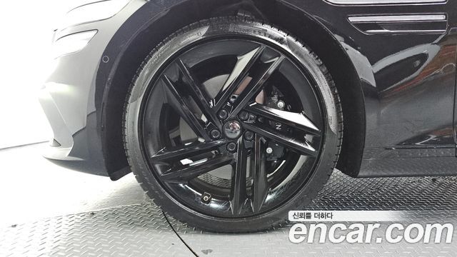 Genesis G80 (RG3) Gasoline 3.5 Turbo AWD Black 2026 — фото 5