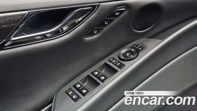 Genesis G80 (RG3) Gasoline 3.5 Turbo AWD Black 2026 — фото 35