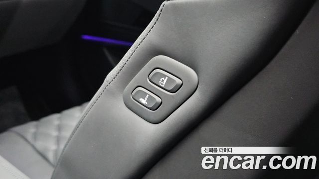 Genesis G80 (RG3) Gasoline 3.5 Turbo AWD Black 2026 — фото 36