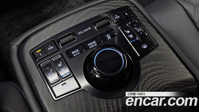 Genesis G80 (RG3) Gasoline 3.5 Turbo AWD Black 2026 — фото 37