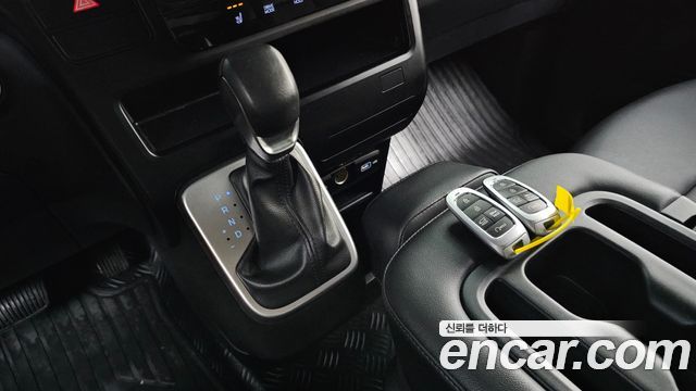 Hyundai Staria Cargo 3-Seater Modern 2024 — фото 9