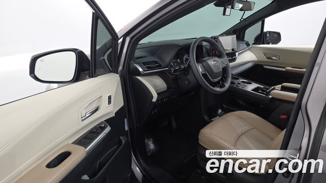 Toyota Sienna (IV) 2.5 Hybrid AWD 2023 — фото 10