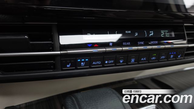 Toyota Sienna (IV) 2.5 Hybrid AWD 2023 — фото 31