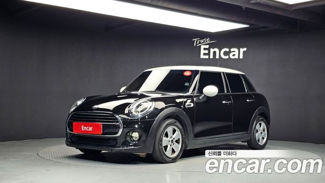 MINI Cooper 5Door Standard 3rd