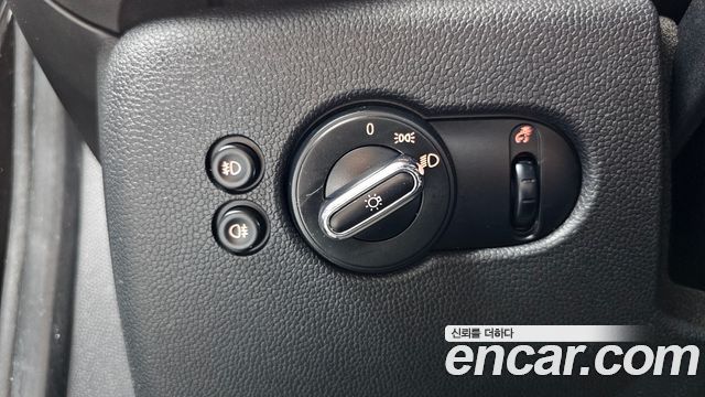 MINI Cooper 5Door Standard 3rd 2019 — фото 17