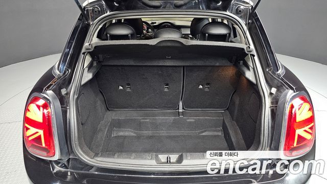 MINI Cooper 5Door Standard 3rd 2019 — фото 20