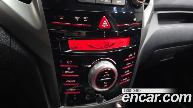 KG Mobility (SsangYong) Tivoli VX 2WD 2016 — фото 16