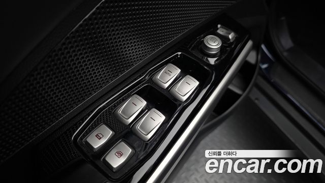 KG Mobility (SsangYong) Tivoli VX 2WD 2016 — фото 18