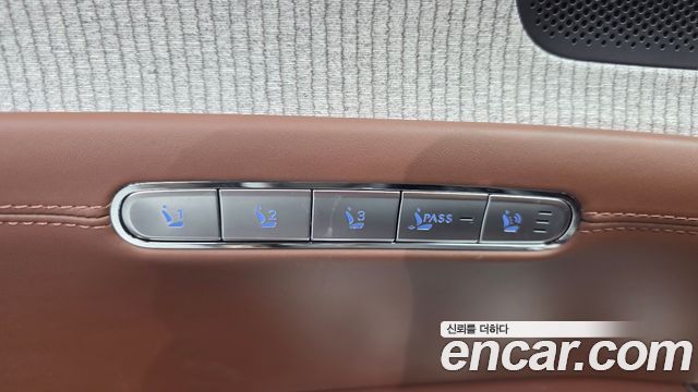 Genesis G90 (RS4) Gasoline 3.5 Turbo AWD 2025 — фото 28