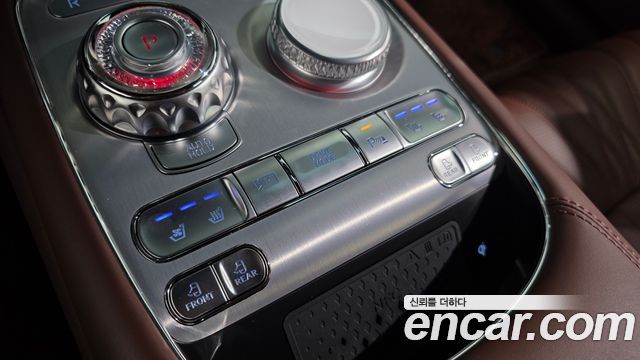 Genesis G90 (RS4) Gasoline 3.5 Turbo AWD 2025 — фото 32