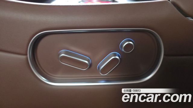 Genesis G90 (RS4) Gasoline 3.5 Turbo AWD 2025 — фото 33