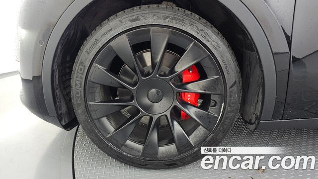 Tesla Model Y Long Range AWD 2022 — фото 5