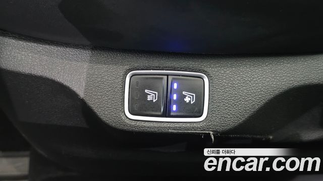 Hyundai Staria 4WD Lounge 9-Seater Inspiration 2025 — фото 22