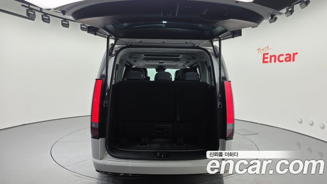 Hyundai Staria 4WD Lounge 9-Seater Inspiration 2025 — фото 24