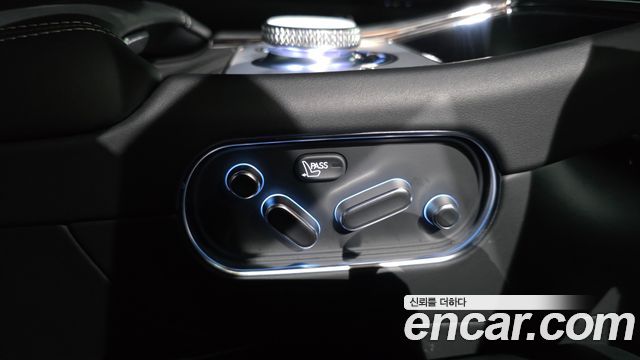 Genesis G90 (RS4) Gasoline 3.5 Turbo AWD 2022 — фото 31