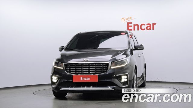 Kia Carnival 9-Seater Prstige 2019 — фото 3
