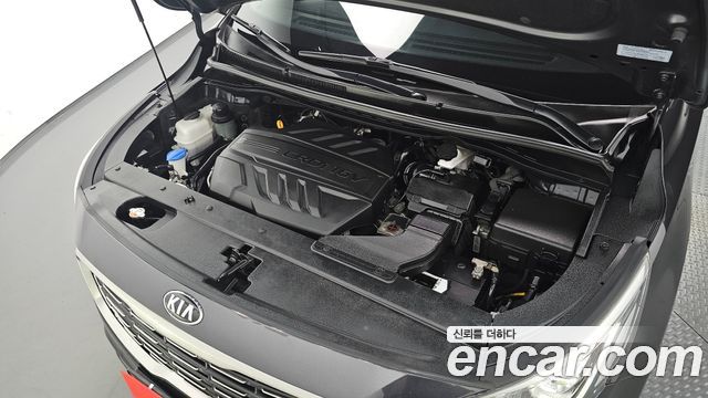 Kia Carnival 9-Seater Prstige 2019 — фото 6