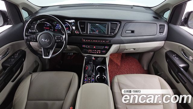 Kia Carnival 9-Seater Prstige 2019 — фото 7