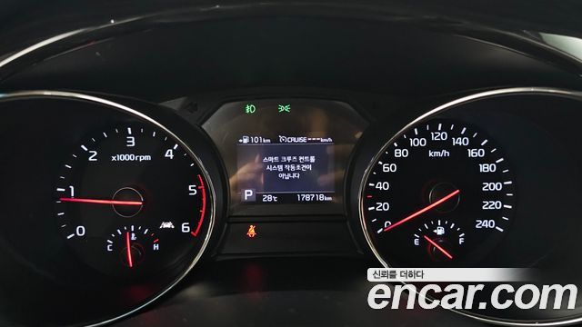 Kia Carnival 9-Seater Prstige 2019 — фото 8