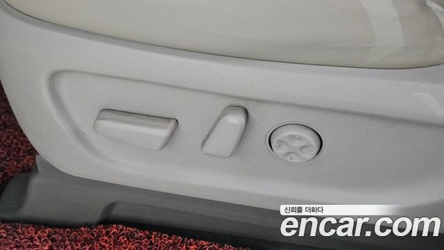 Kia Carnival 9-Seater Prstige 2019 — фото 19