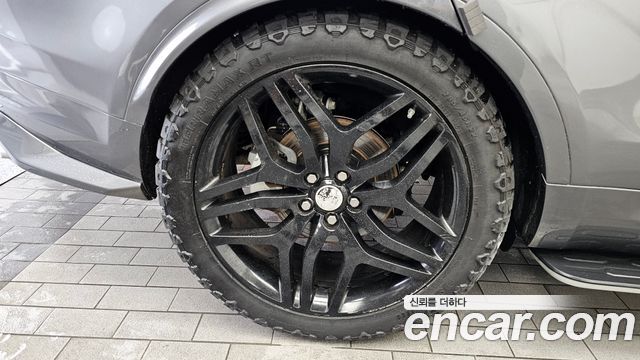Land Rover Discovery 5 3.0 TD6 HSE Luxury 2018 — фото 5
