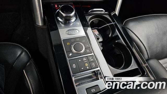 Land Rover Discovery 5 3.0 TD6 HSE Luxury 2018 — фото 9
