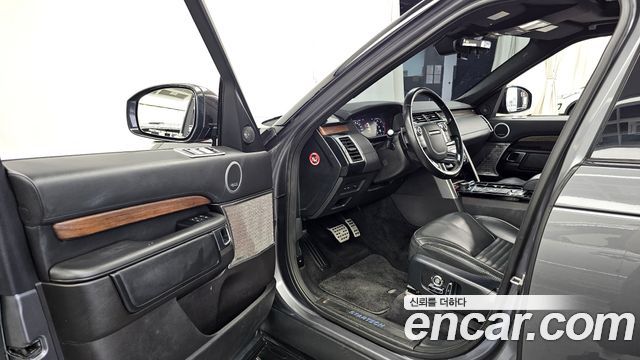 Land Rover Discovery 5 3.0 TD6 HSE Luxury 2018 — фото 10