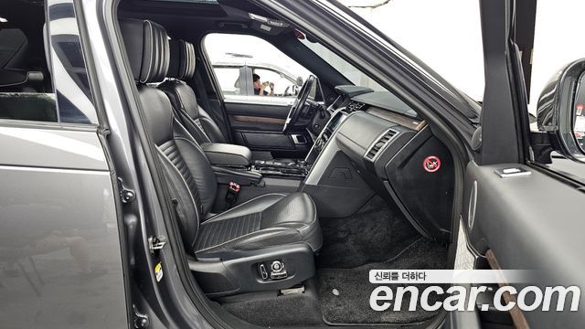 Land Rover Discovery 5 3.0 TD6 HSE Luxury 2018 — фото 15
