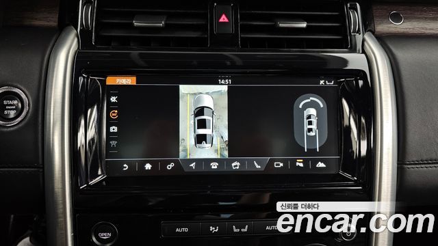 Land Rover Discovery 5 3.0 TD6 HSE Luxury 2018 — фото 19