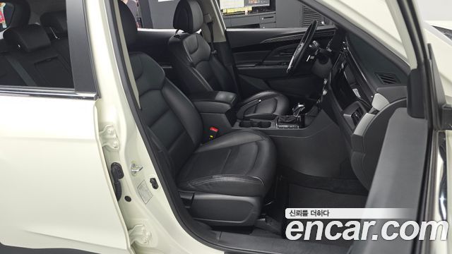 KG Mobility (SsangYong) Beautiful Korando Gasoline 1.5 2WD C5 Plus 2020 — фото 26
