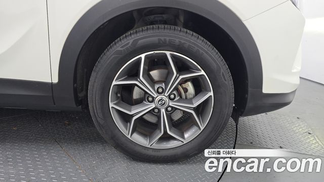 KG Mobility (SsangYong) Beautiful Korando Gasoline 1.5 2WD C5 Plus 2020 — фото 31