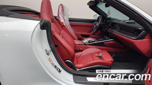 Porsche 911 (992) Carrera 4S Cabriolet 2020 — фото 26