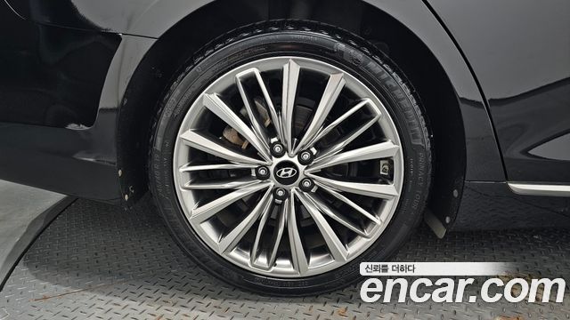 Hyundai Grandeur (IG) 3.0 Exclusive Special 2019 — фото 5