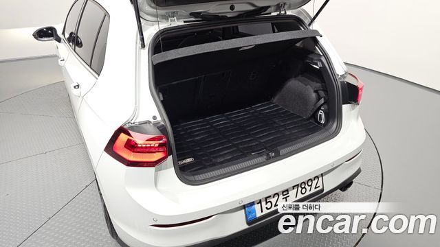 Volkswagen Golf (VIII) 2.0 TDI Prestige 2024 — фото 34