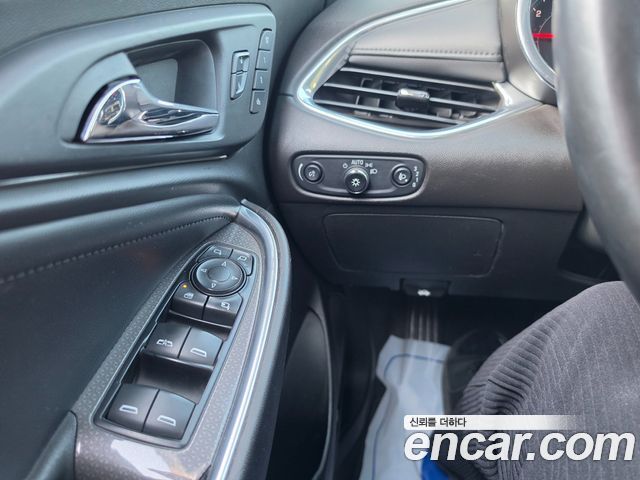 Chevrolet Malibu 1.5 Turbo LT Deluxe 2017 — фото 18