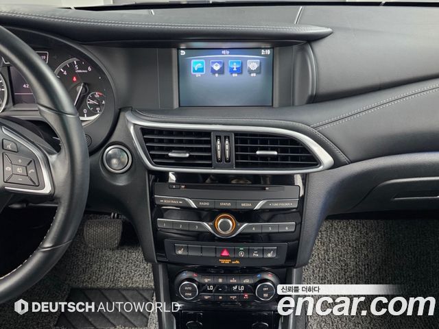 Infiniti QX30 2.0 Essential AWD 2019 — фото 18