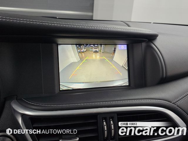 Infiniti QX30 2.0 Essential AWD 2019 — фото 19