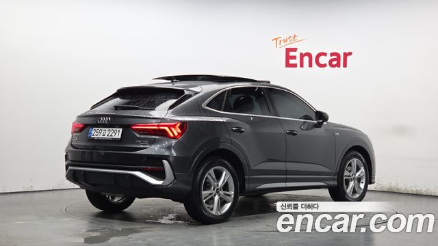 Audi Q3 (F3) 35 TDI Quattro Premium Sportback 2023 — фото 2