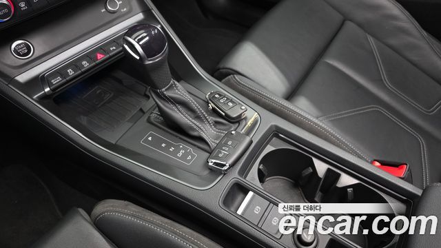 Audi Q3 (F3) 35 TDI Quattro Premium Sportback 2023 — фото 9