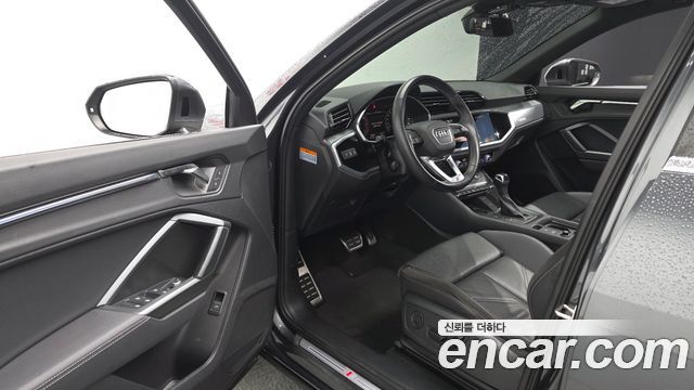 Audi Q3 (F3) 35 TDI Quattro Premium Sportback 2023 — фото 10