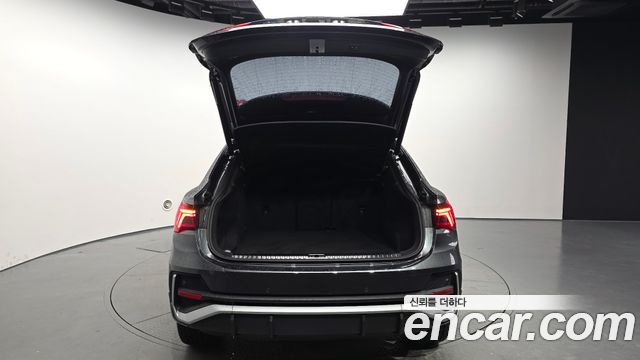 Audi Q3 (F3) 35 TDI Quattro Premium Sportback 2023 — фото 20
