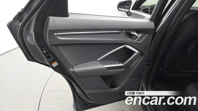 Audi Q3 (F3) 35 TDI Quattro Premium Sportback 2023 — фото 25