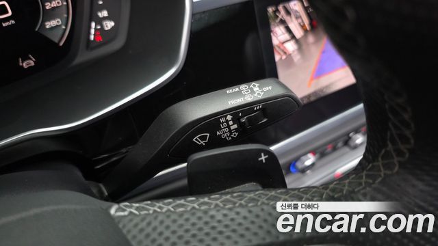Audi Q3 (F3) 35 TDI Quattro Premium Sportback 2023 — фото 28