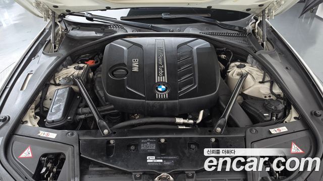 BMW 5 Series (F10) 525d xDrive Touring 2013 — фото 6