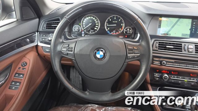 BMW 5 Series (F10) 525d xDrive Touring 2013 — фото 17