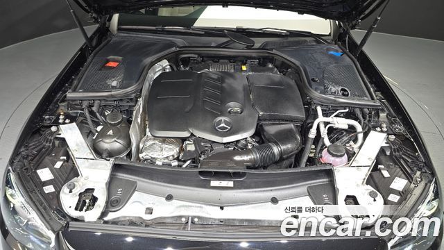 Mercedes-Benz E-Class (W213) E220d 4MATIC Exclusive 2023 — фото 6