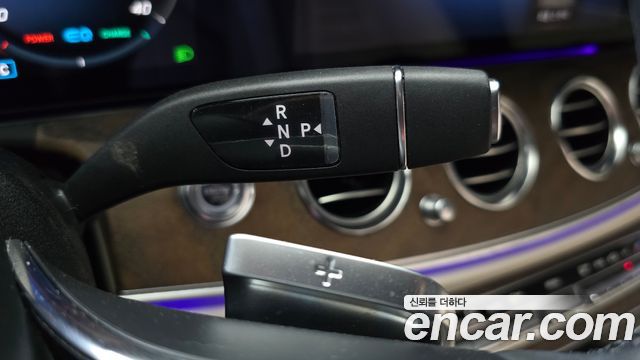 Mercedes-Benz E-Class (W213) E220d 4MATIC Exclusive 2023 — фото 9