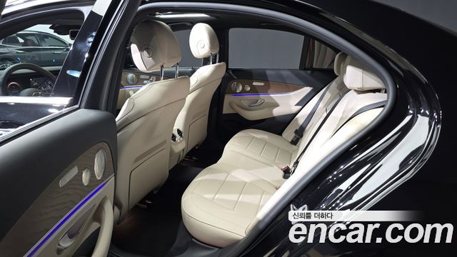 Mercedes-Benz E-Class (W213) E220d 4MATIC Exclusive 2023 — фото 11